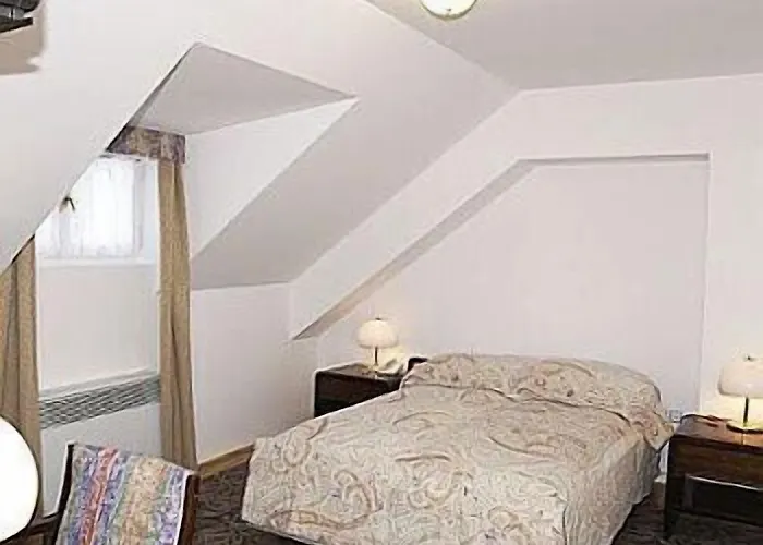 Bed & Breakfast Várkapu Panzió 3*