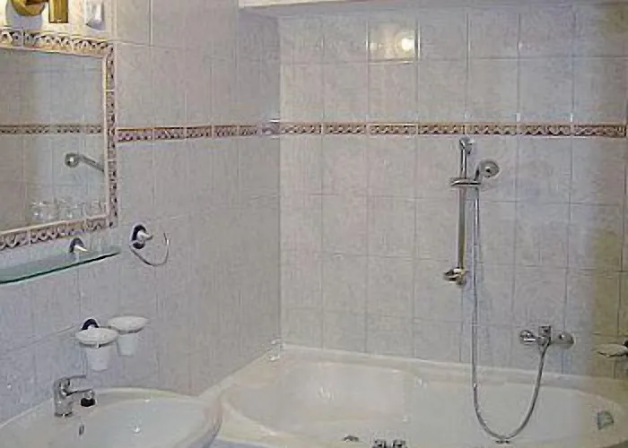 Várkapu Panzió Eger