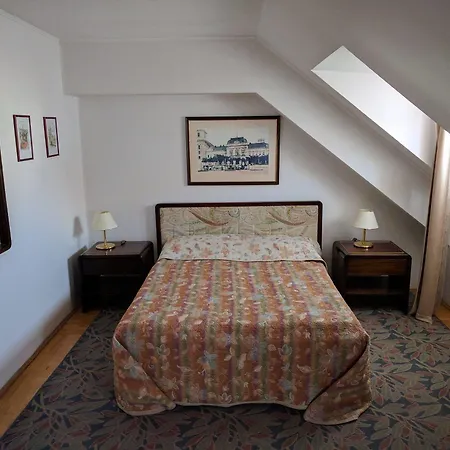Bed and breakfast Várkapu Panzió 3*