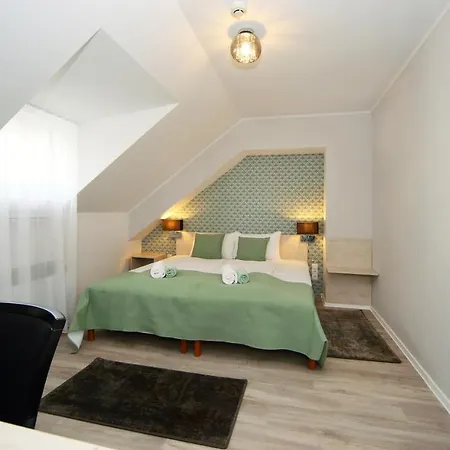 Várkapu Panzió 3* Eger