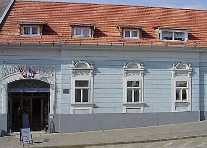 Várkapu Panzió 3* Eger