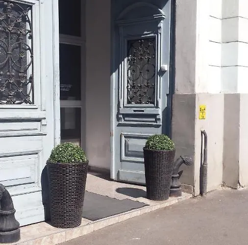 Várkapu Panzió Bed and breakfast 3*